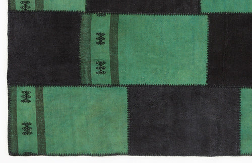 Teselya 304 Green Patchwork Wool Handmade Area Rug 5'3" x 7'7"