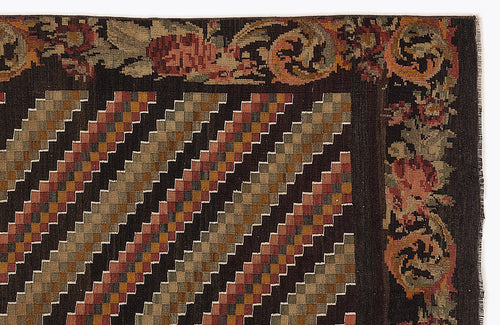 Girit Red Floral Wool Handmade Area Rug 4'10" x 10'4"