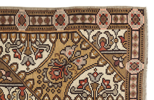 Girit Red Floral Wool Handmade Area Rug 5'5" x 9'2"