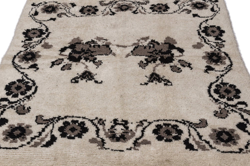 Girit Beige Floral Wool Handmade Area Rug 5'1" x 7'1"