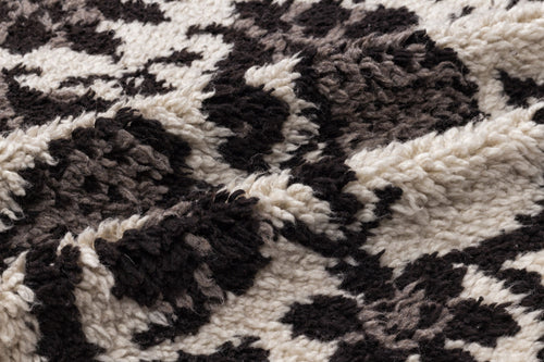 Girit Beige Floral Wool Handmade Area Rug 4'11" x 7'3"