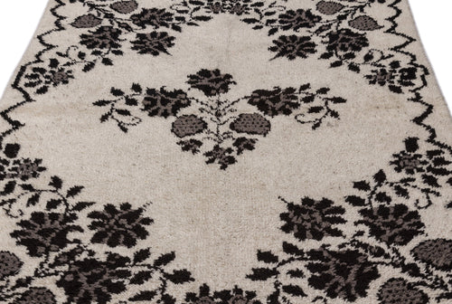Girit Beige Floral Wool Handmade Area Rug 4'11" x 7'3"