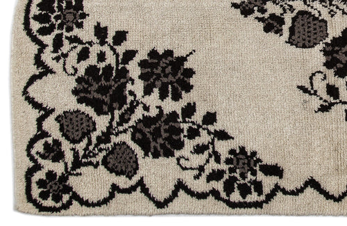 Girit Beige Floral Wool Handmade Area Rug 4'11" x 7'3"