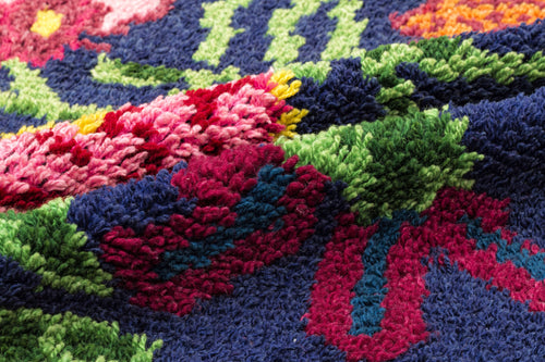 Girit Black Floral Wool Handmade Area Rug 5'7" x 6'3"