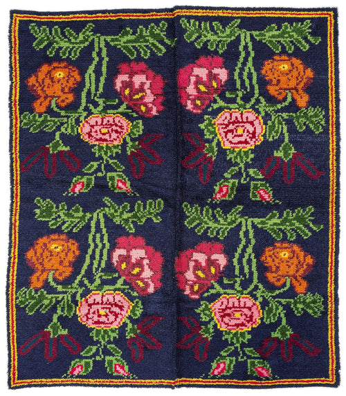 Girit Black Floral Wool Handmade Area Rug 5'7" x 6'3"