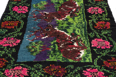Girit Black Floral Wool Handmade Area Rug 4'7" x 6'8"