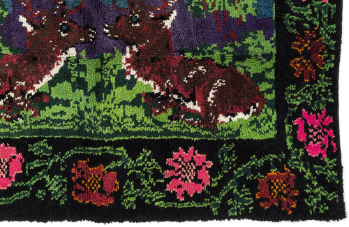 Girit Black Floral Wool Handmade Area Rug 4'7" x 6'8"