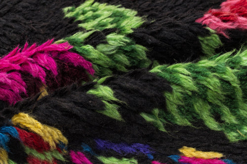 Girit Black Floral Wool Handmade Area Rug 5'2" x 7'5"