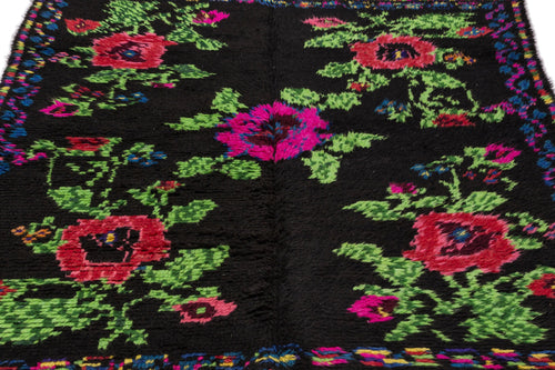 Girit Black Floral Wool Handmade Area Rug 5'2" x 7'5"
