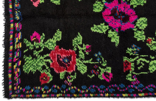 Girit Black Floral Wool Handmade Area Rug 5'2" x 7'5"