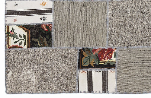 Teselya 1015 White Floral Wool Handmade Area Rug 5'3" x 7'7"