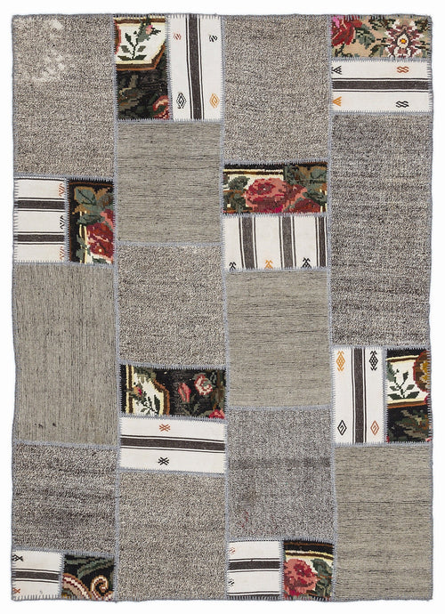 Teselya 1015 White Floral Wool Handmade Area Rug 5'3" x 7'7"