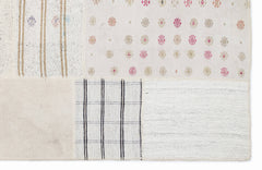 Teselya White Striped Wool Handmade Area Rug 5'3" x 7'7"