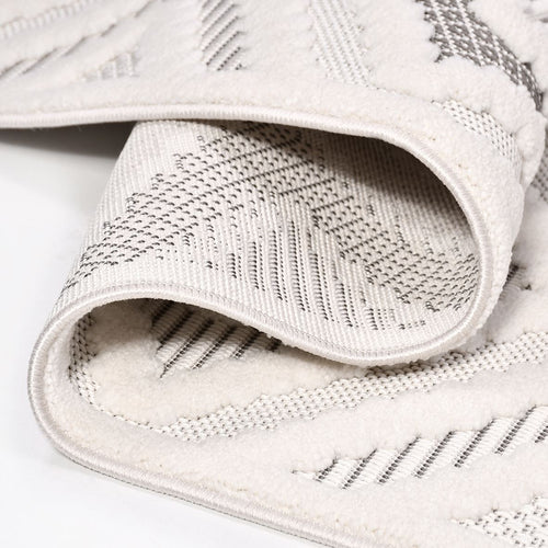 Geometric Area Rug – Machine Made Rug With Durable Polyester Yarn, 8mm Pile Height