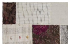 Teselya 1178 White Floral Wool Handmade Area Rug 5'3" x 7'7"