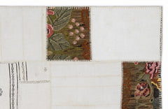 Teselya 1216 White Floral Wool Handmade Area Rug 5'3" x 7'7"