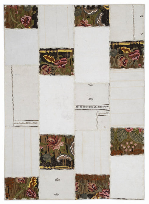 Teselya 1216 White Floral Wool Handmade Area Rug 5'3" x 7'7"