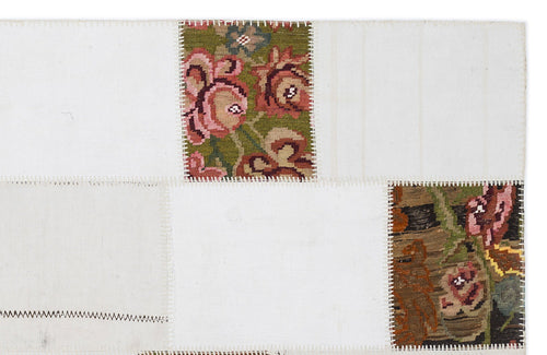 Teselya 1216 White Floral Wool Handmade Area Rug 5'3" x 7'7"