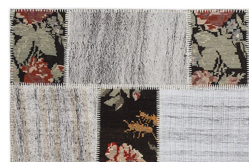 Teselya 1217 White Floral Wool Handmade Area Rug 5'3" x 7'7"