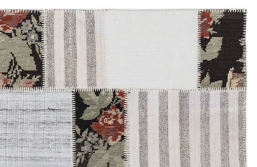 Teselya 1217 White Floral Wool Handmade Area Rug 5'3" x 7'7"