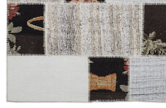 Teselya 1217 White Floral Wool Handmade Area Rug 5'3" x 7'7"