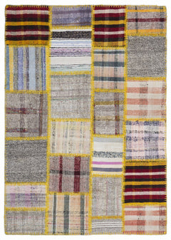 Teselya Burgundy Patchwork Wool Handmade Area Rug 5'3" x 7'7"