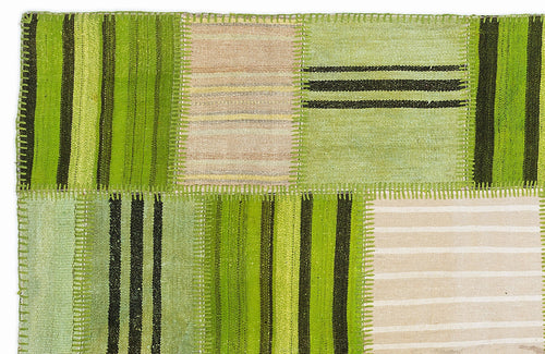 Teselya 1342 Green Patchwork Wool Handmade Area Rug 5'3" x 7'7"