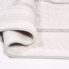 Lexa White Classic Machine Made Area Rug