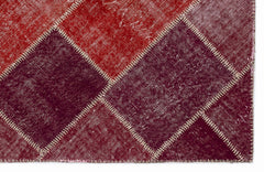 Teselya Red Patchwork Wool Handmade Area Rug 3'11" x 5'11"
