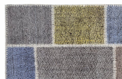 Teselya Grey Patchwork Wool Handmade Area Rug 3'11" x 5'11"