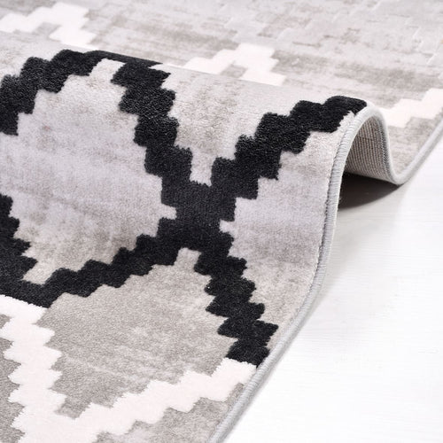 Grey Geometric Area Rug – Machine Made Rug with Acrylic Yarn & Cotton Weft