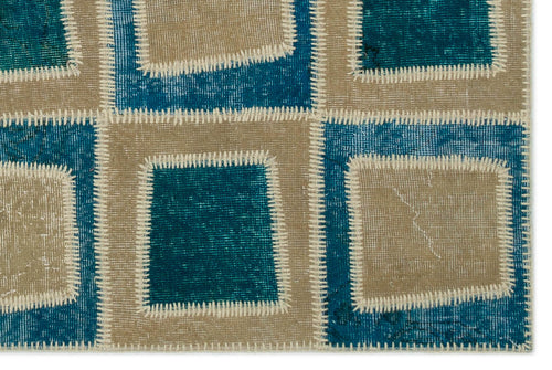 Iskece 22135 Turquoise Patchwork Wool Handmade Area Rug 3'11" x 5'11"