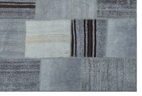 Teselya Grey Patchwork Wool Handmade Area Rug 6'7" x 9'10"