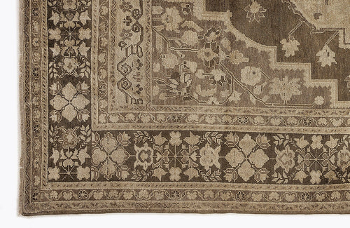 Kavala Red Classic Wool Handmade Area Rug 6'7" x 11'6"