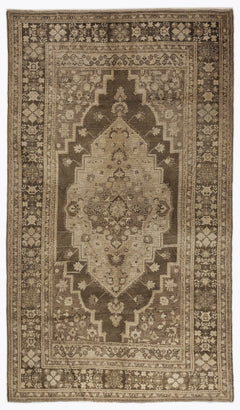 Kavala Red Classic Wool Handmade Area Rug 6'7" x 11'6"