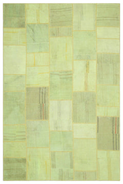Teselya Green Patchwork Wool Handmade Area Rug 6'7" x 9'11"
