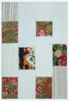 Teselya White Floral Wool Handmade Area Rug 4'0" x 5'11"