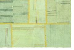 Teselya Green Patchwork Wool Handmade Area Rug 5'1" x 7'7"