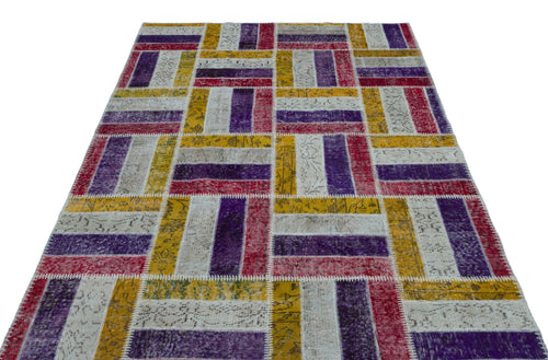 Iskece Beige Patchwork Wool Handmade Area Rug 5'3" x 7'10"
