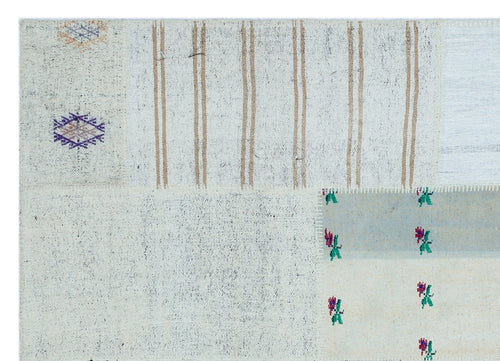 Teselya Beige Striped Wool Handmade Area Rug 5'3" x 7'3"