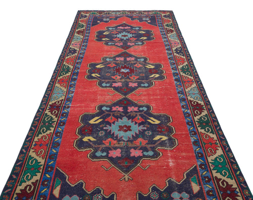 Kavala Red Classic Wool Handmade Area Rug 4'8" x 10'10"