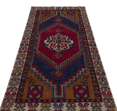 Kavala Red Classic Wool Handmade Area Rug 3'3" x 6'8"