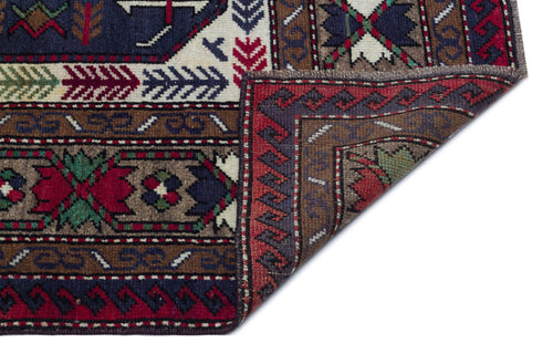 Kavala Burgundy Classic Wool Handmade Area Rug 4'6" x 7'7"