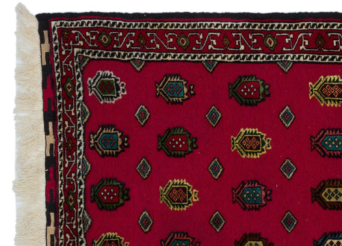 Kavala Red Classic Wool Handmade Area Rug 4'0" x 5'3"