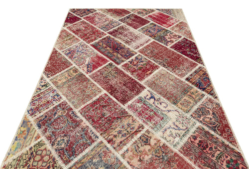 Iskece Red Patchwork Wool Handmade Area Rug 5'4" x 7'8"