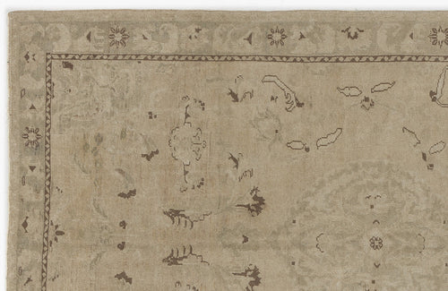 Kavala Red Classic Wool Handmade Area Rug 5'7" x 8'1"