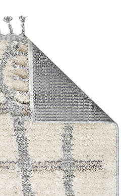 Cream Geometric Area Rug - Machine Made Rug With Soft Texture & Non Slip