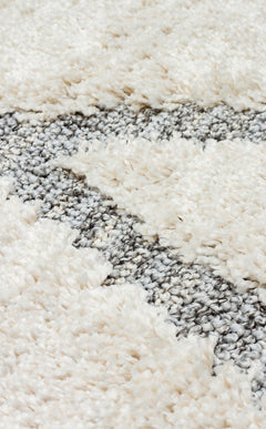 Cream Geometric Area Rug - Machine Made Rug With Soft Texture & Non Slip