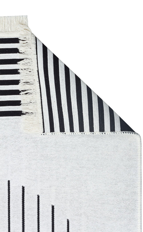 Reichenau White Geometric Cotton Kilim