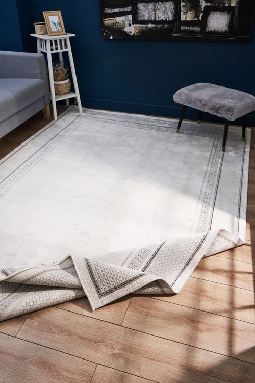 Cream Bamboo Area Rug – Machine Made Woven Viscose Rug With Frame Design